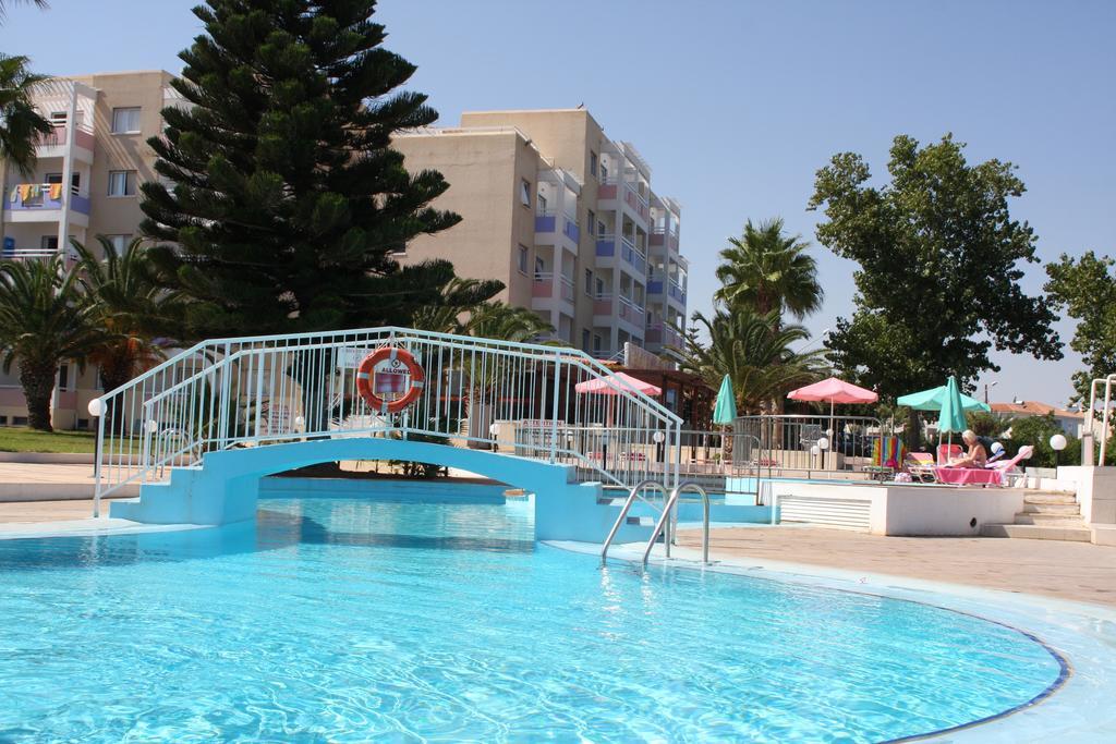 Astreas Beach Hotel Apartments Protaras Exterior foto