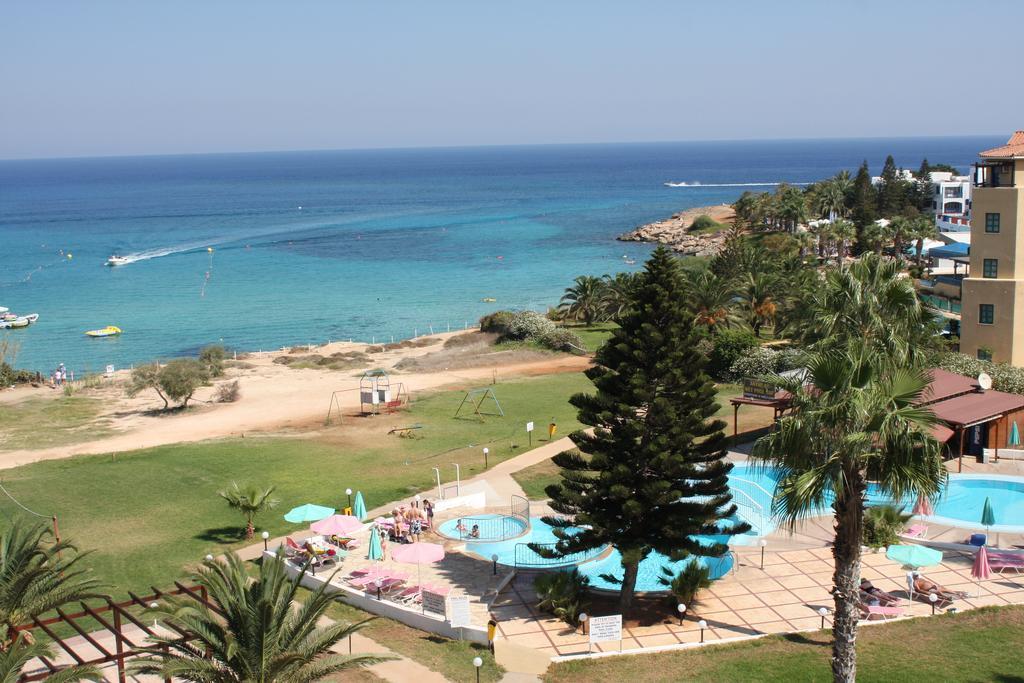 Astreas Beach Hotel Apartments Protaras Exterior foto